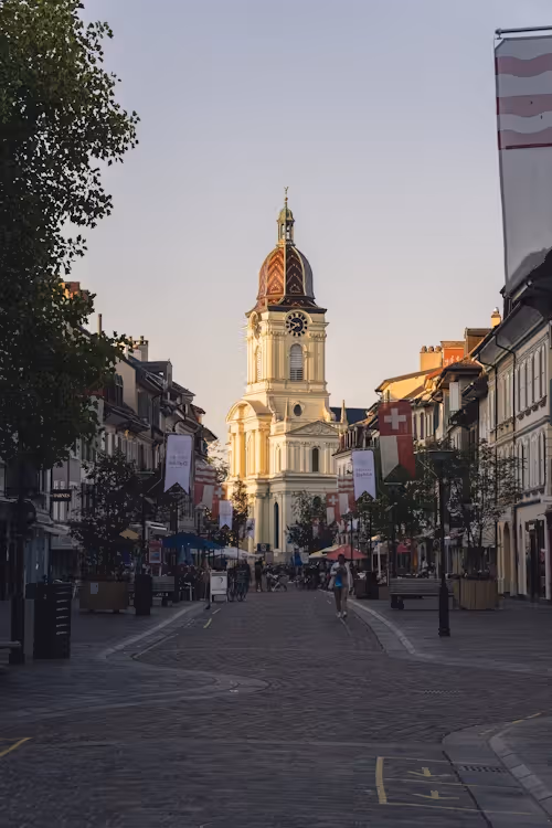 Photo du temple à Morges dans la grand rue Ferr studio design graphiste