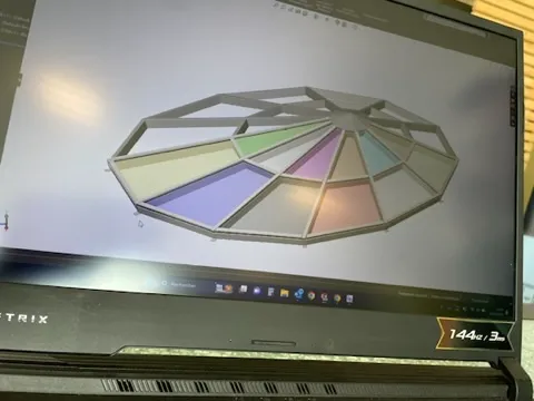 Modélisation 3D du dodécaèdre Pyramide OMNI à l'écran, recherche de forme Ferr Studio