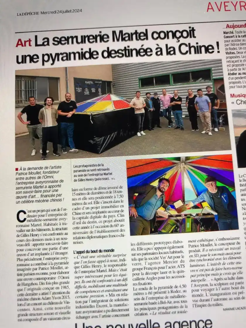 Article La Dépêche juillet 2024, Martell serrurerie conçoit la Pyramide OMNI pour la Chine, équipe Aveyron